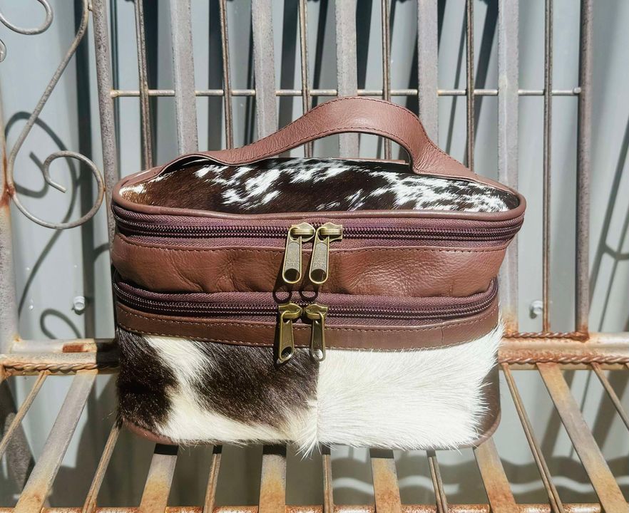 Bonnie – Genuine Cowhide and Leather Beauty Case