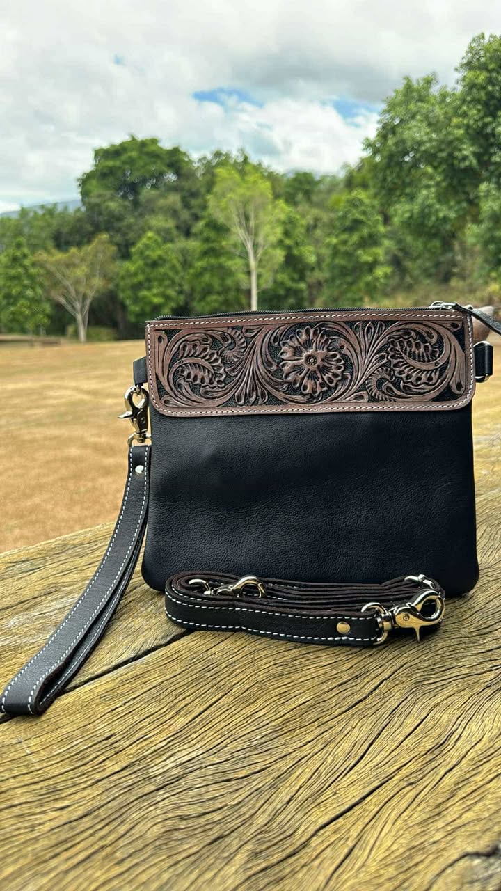 Jane Leather Wristlet Clutch/ Crossbody Bag