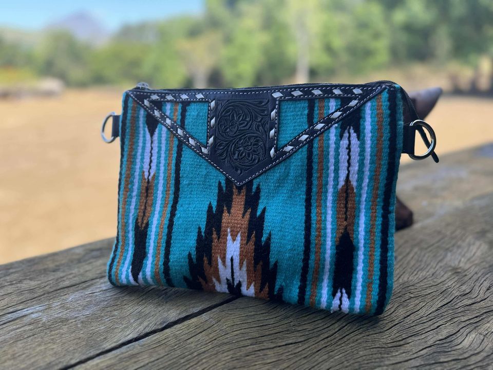 Cass – Genuine Leather and Saddle Blanket Clutch