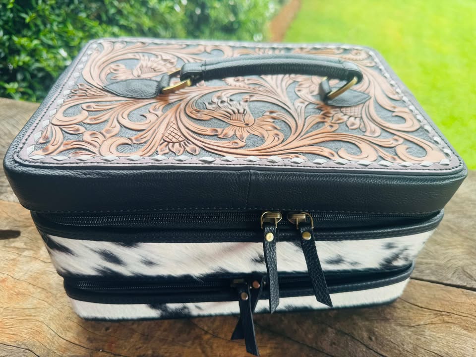 Alyssa – Genuine Cowhide and Leather Jewellery Case